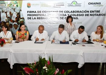 Atestigua Ismael Brito firma de convenio entre notarios del Soconusco y la Provich