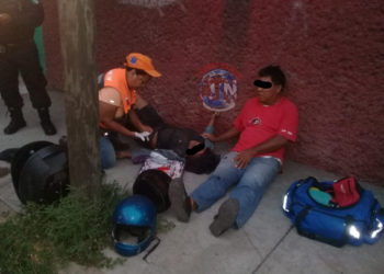 Dos personas lesionadas al ser envestidos por un vehículo