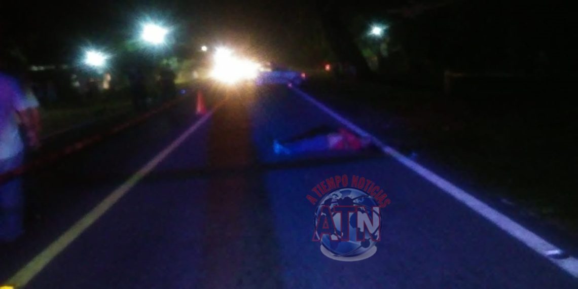 Un muerto y una mujer lesionada al ser atropellados por un vehículo