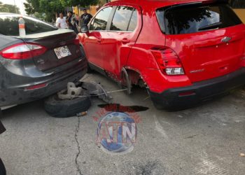 Camioneta quedó desbaratada al ser impactada por un vehículo