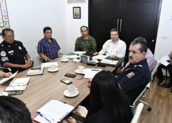 Preside Ismael Brito reunión de trabajo en materia de transportes