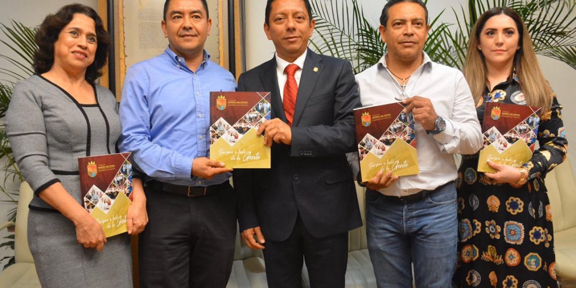 Entrega Llaven informe de actividades ante el Congreso; destaca restablecimiento del Estado de derecho