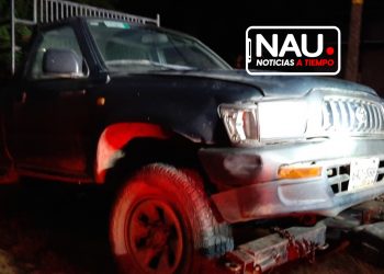 Camioneta choca por alcance contra spark