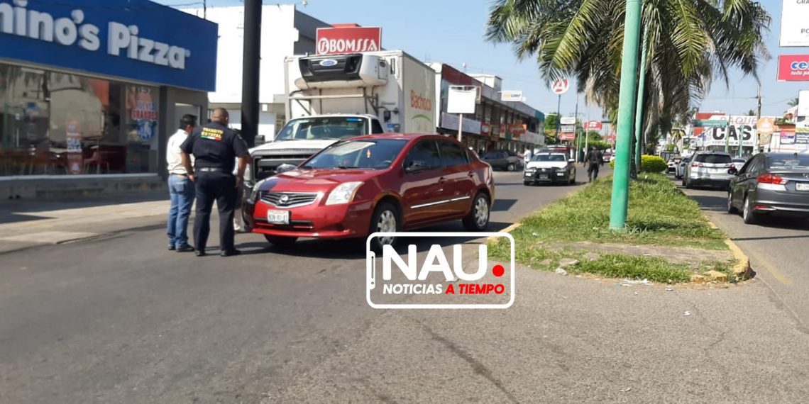 Por intentar cambiar de carril ocasiona accidente