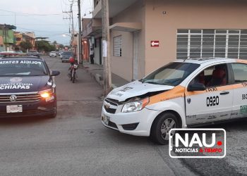 Solo daños en accidente en el primer cuadro de la ciudad