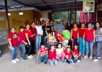 Llevan Juguetes, Alegría Y Amor A Niños De Colonias De Tapachula.
