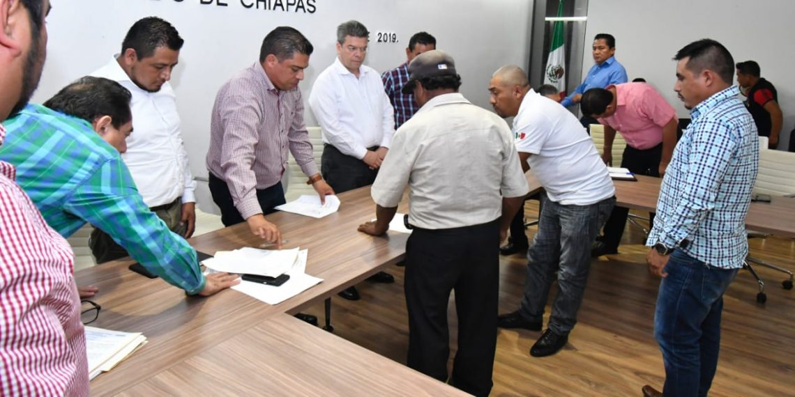 Preside Ismael Brito Pacto de No Agresión entre poblados de Jotolchén y Emiliano Zapata