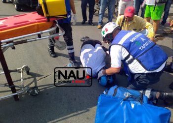 Taxista embiste a Motociclista