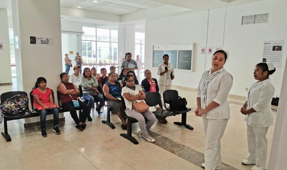 Realizan Pláticas De Concienciación Sobre El Cáncer De Ovario