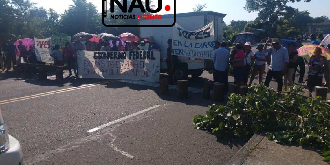 Levantan bloqueo de carretera en Tuxtla Chico
