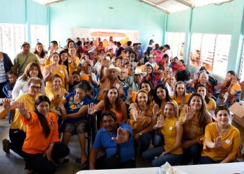Realiza Voluntariado FGE acciones solidarias en Villaflores