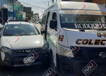 Daños menores deja choque de dos vehículos