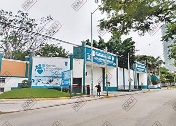 Egresados de varias universidades no consiguen trabajo por falta de entrega de documentos