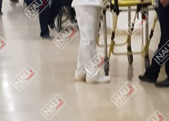 Lesionan de una puñalada a checador de combi