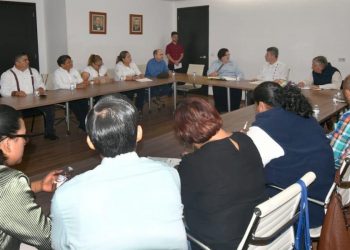 Recibe Ismael Brito a integrantes de la Sección 13 del Sindicato de Trabajadores del Sistema Nacional de Salud