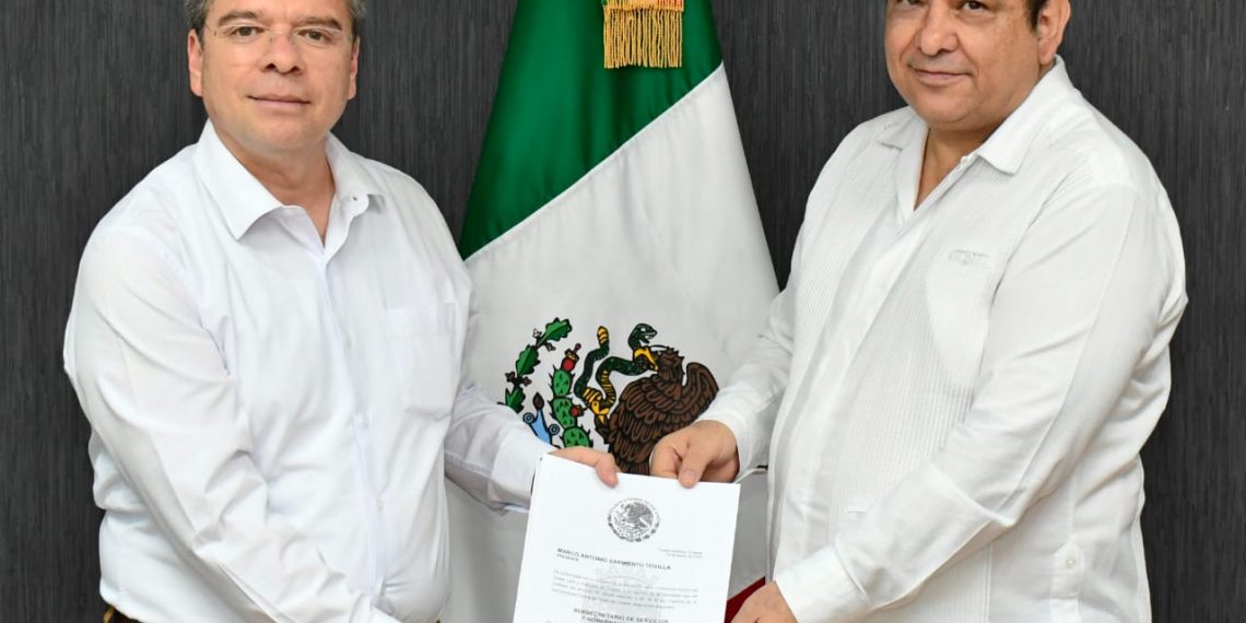 Toma protesta Ismael Brito a nuevos funcionarios de la Secretaría General de Gobierno