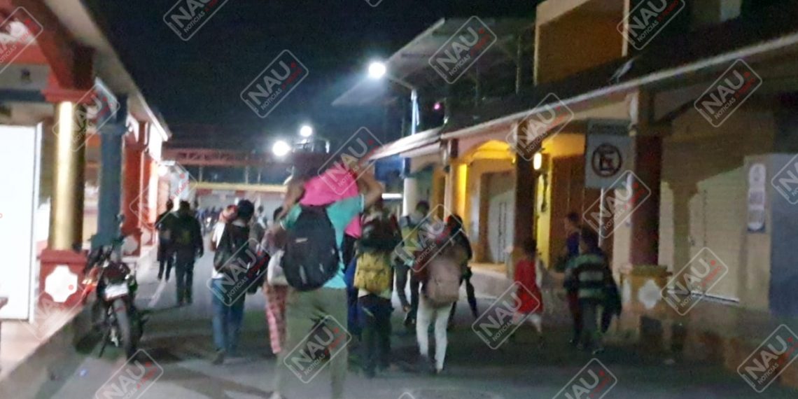 Autobuses de pasaje llegan a Tecún Umán con migrantes procedentes de la Capital