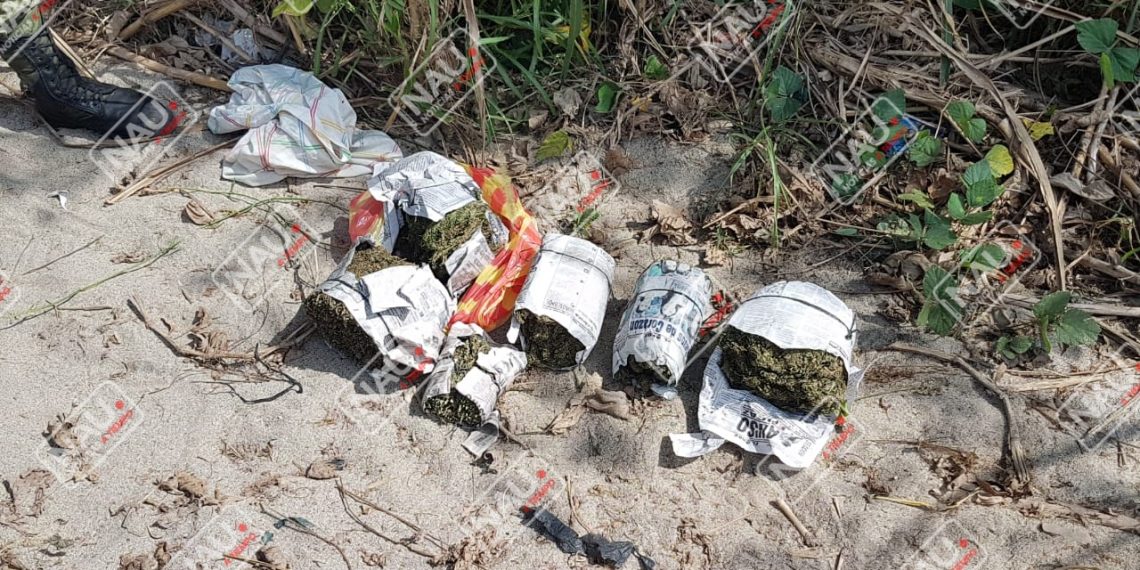 En la rivera del rio Suchiate dos sujetos abandonan 2 kg de marihuana