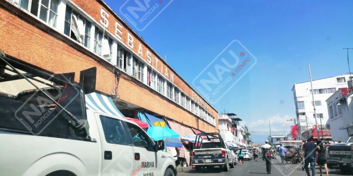 Acusan a policías municipales y al administrador del mercado Sebastián escobar por abuso de autoridad