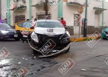 Tapachulteco hace corte de circulación a taxi
