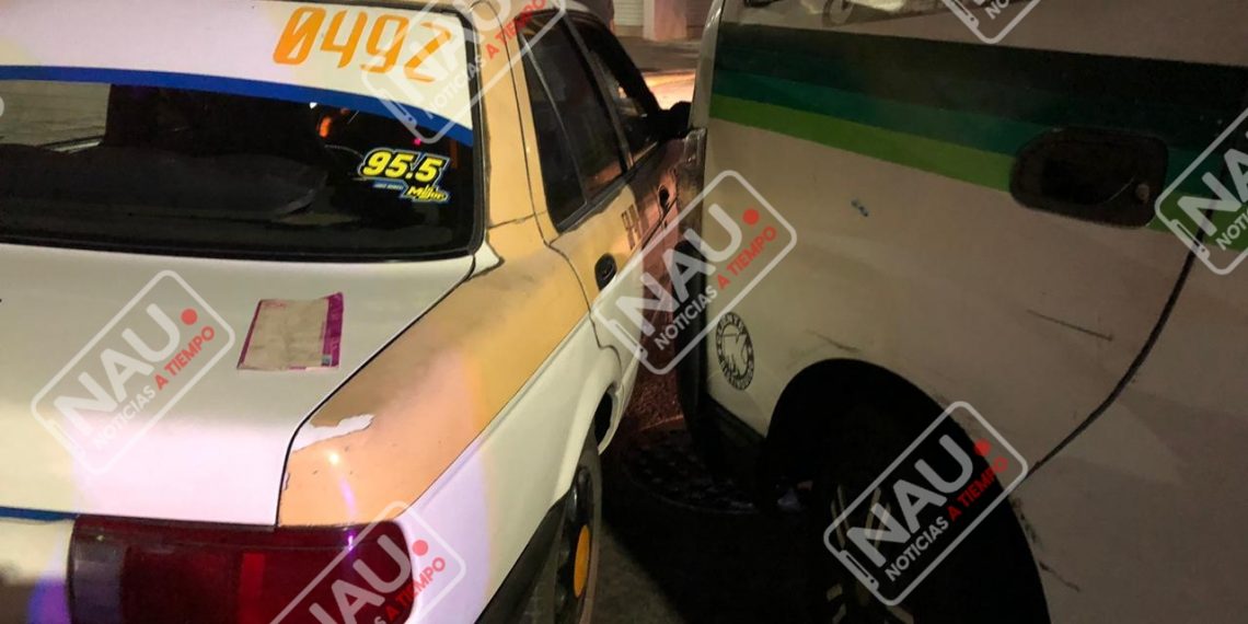 Taxista hizo corte de circulación a conductor de combi