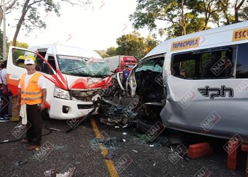 Colectivos chocaron de frente