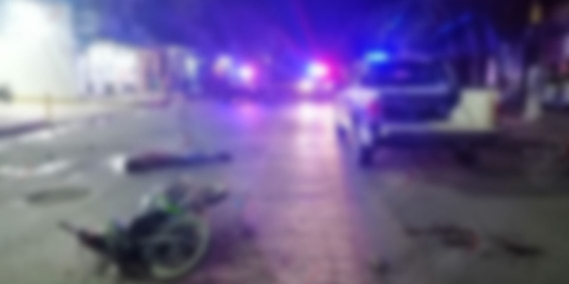 Motociclista se impactó contra una patrulla en Suchiate; deja un muerto y un herido