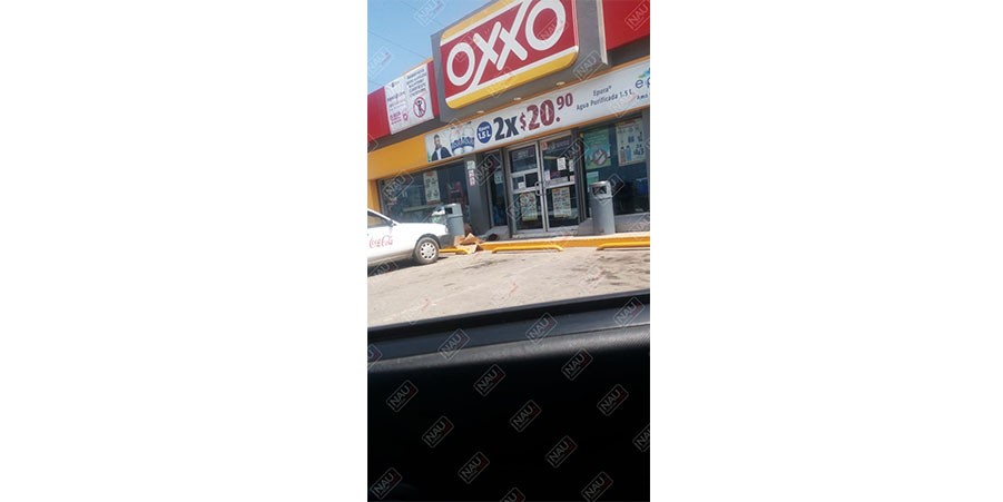 Menor de 10 años vive fuera del Oxxo de Cafetales