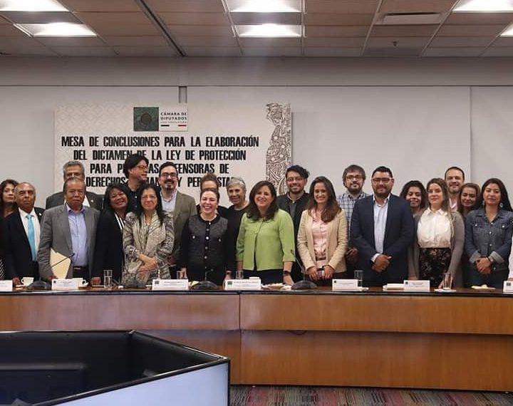 Participa Fiscalía en mesa para ampliar protección a periodistas