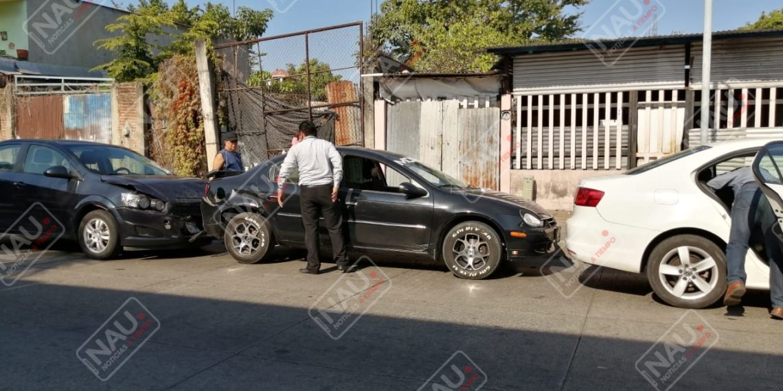 Chocaron por alcance cuatro vehículos