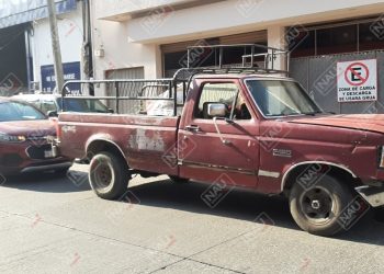 Accidente deja daños por miles de pesos