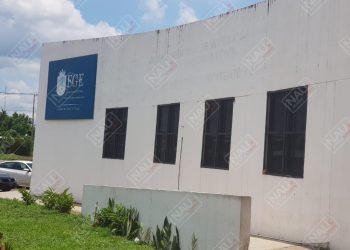 Abandonan vehículo en la Colonia san Jerónimo