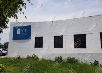 Asaltan a joven y despojan de más de 12 mil pesos