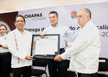 Atestigua Rutilio Escandón entrega de Certificación de la Norma ISO-9001:2015 a la Fiscalía General del Estado