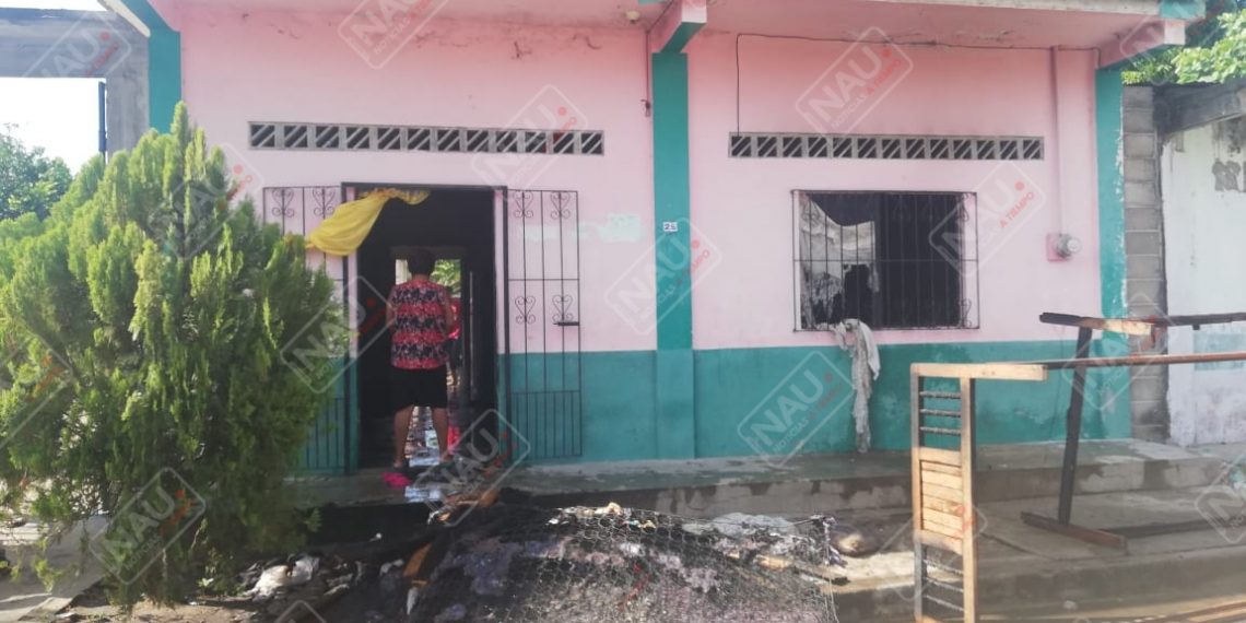 Menores de edad ocasionan incendio de una casa en Mapastepec
