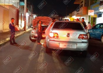 Por invadir carril contrario ocasiona accidente