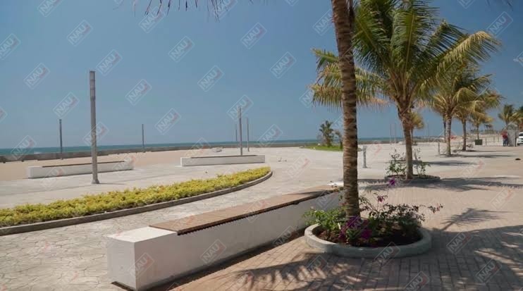 Roban motocicleta del Malecón de Puerto Madero