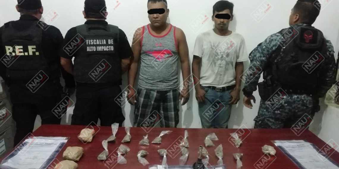 Detienen a dos presuntos narcomenudistas en Suchiate