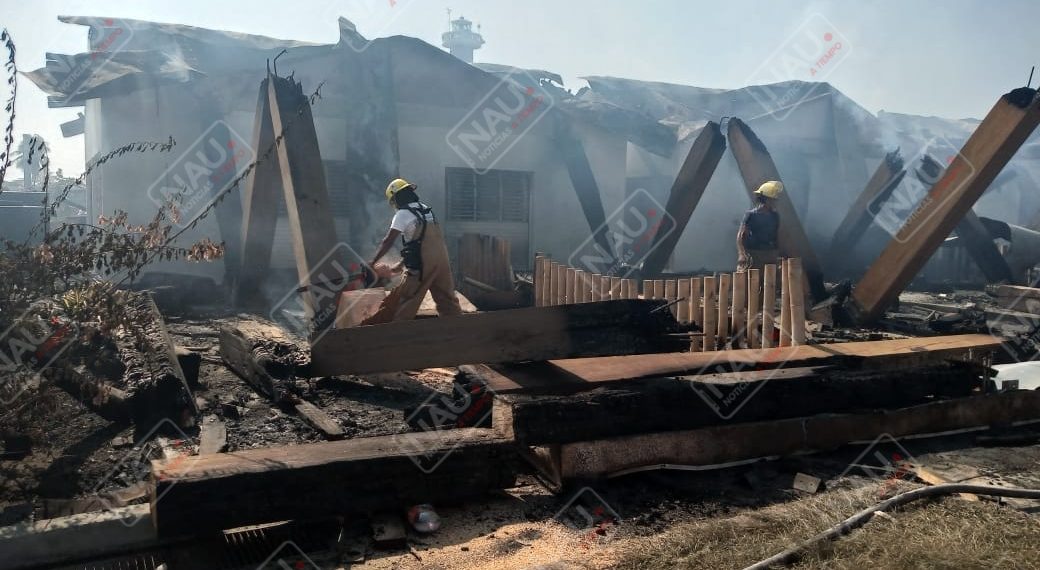 10 horas llevó sofocar el incendio de Plaza Madero