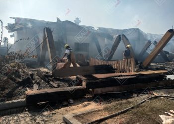 10 horas llevó sofocar el incendio de Plaza Madero
