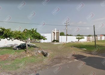 Roban en un carro frente a Prados de Descanso