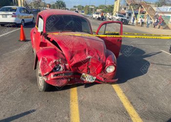 Tres lesionados deja aparatoso accidente