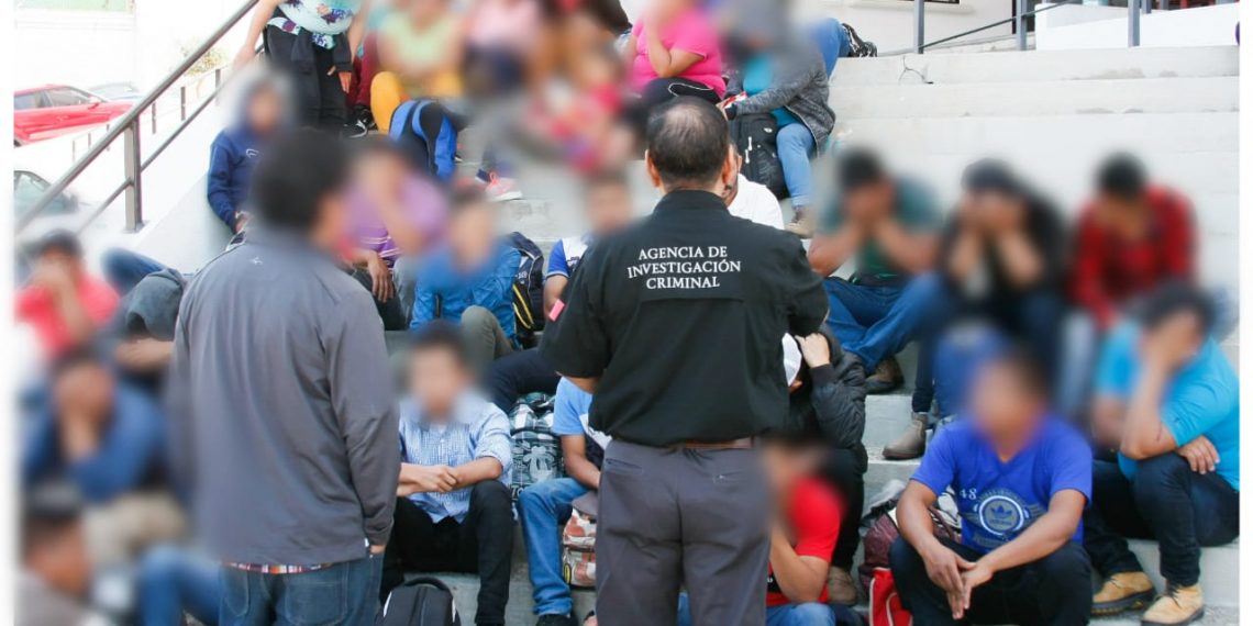 Rescata FGR a 97 migrantes y detiene a cuatro personas