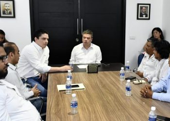 Atiende Ismael Brito a grupo de delegados de la Amotac