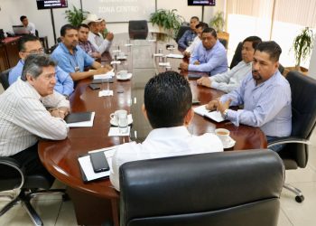 Sostiene Llaven reunión de trabajo con presidentes municipales de la Región Centro