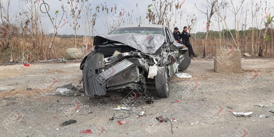 Choque por alcance deja daños materiales por varios miles de pesos