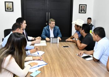 Se reúne Ismael Brito con integrantes de Movimiento Social por la Tierra