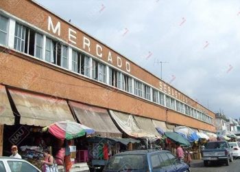 Se golpearon en el mercado Sebastián Escobar