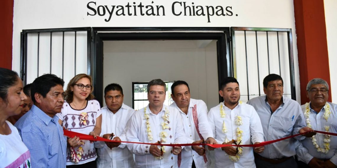 Inaugura Ismael Brito Oficialía del Registro Civil, en Soyatitán