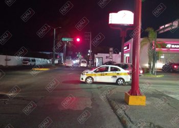 No vieron el semáforo y chocaron